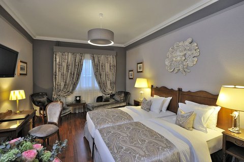 HOTEL DE LA CIGOGNE - Photo 2