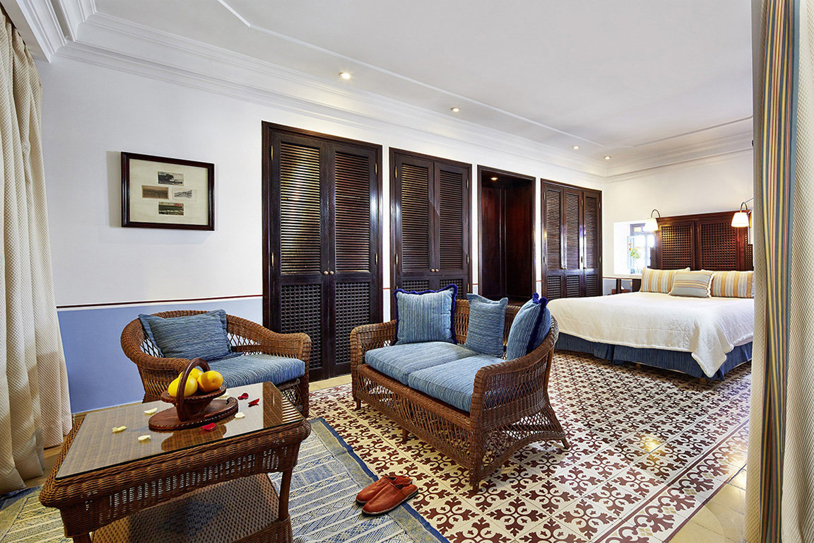 L Heure Bleue Palais-guestroom-Suite.jpg