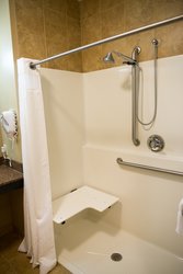  - Holiday Inn Express & Suites Northwood - I-35, Exit 214
