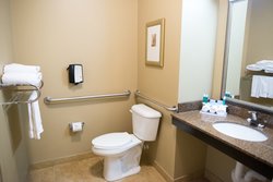  - Holiday Inn Express & Suites Northwood - I-35, Exit 214