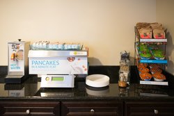  - Holiday Inn Express & Suites Northwood - I-35, Exit 214