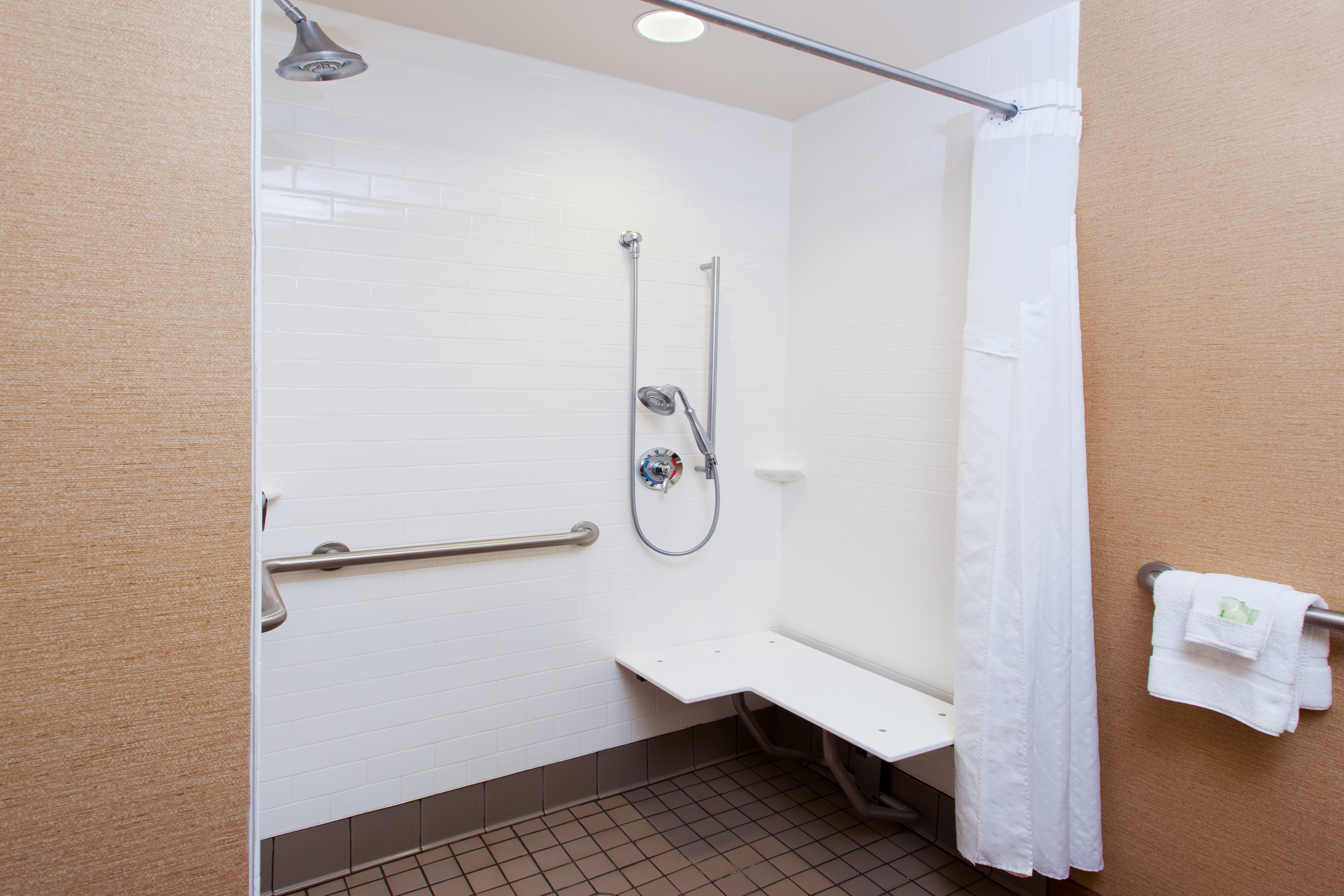 Convenient ADA/Handicapped Transfer Shower