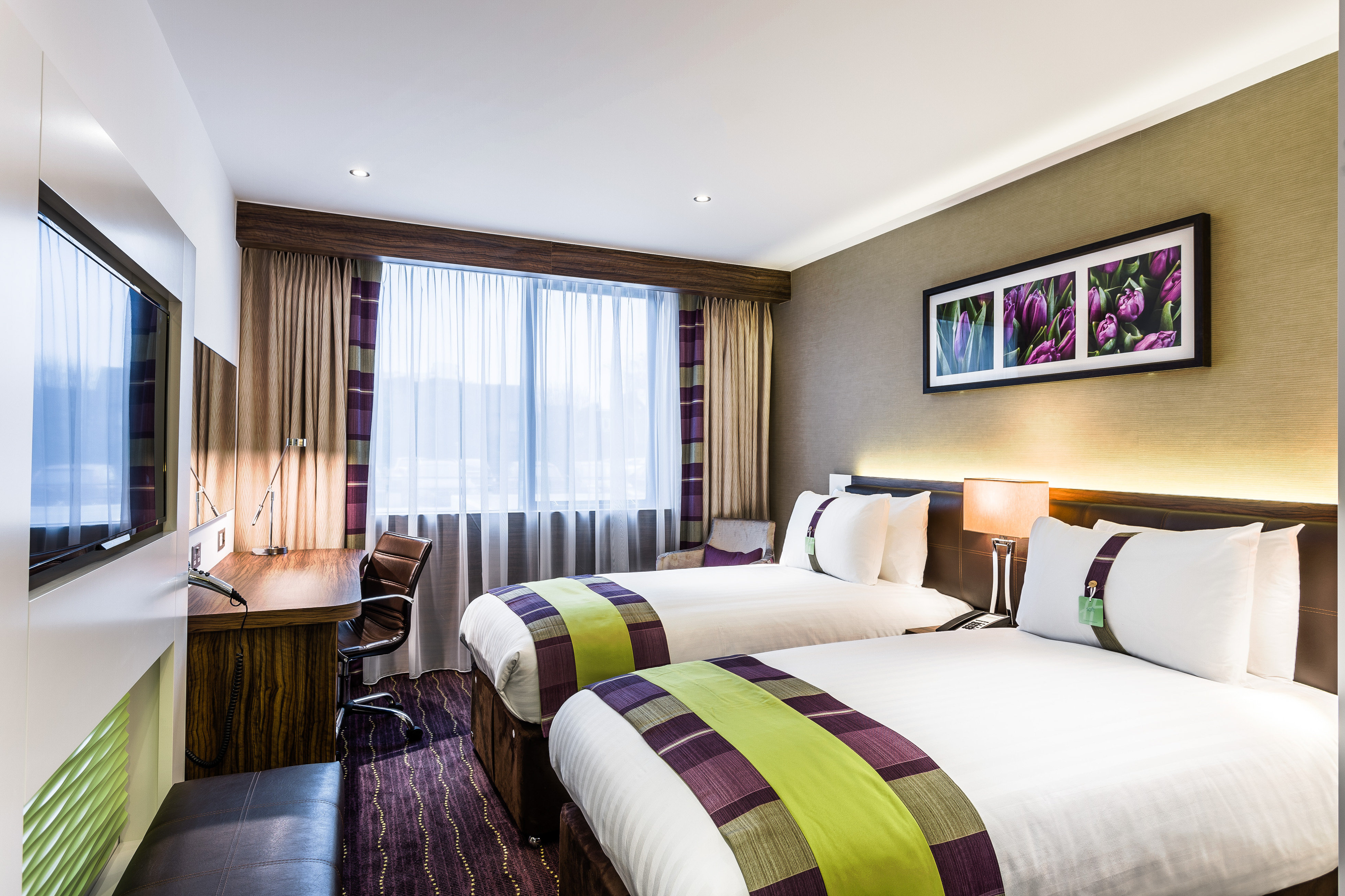 HOLIDAY INN WATFORD JUNCTION BY IHG-guestroom-Welcoming twin rooms at Holiday Inn London Watford Junction.jpg