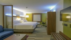  - Holiday Inn Express & Suites Entrance Airport Miami