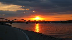  - Holiday Inn Express & Suites Quad City Moline - I-74 & I-280, Exit 5 & 18