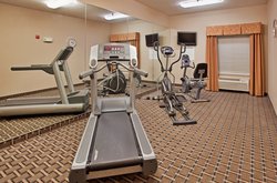  - Holiday Inn Express & Suites Kansas City - I-35, Exit 16