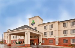  - Holiday Inn Express & Suites Kansas City - I-35, Exit 16