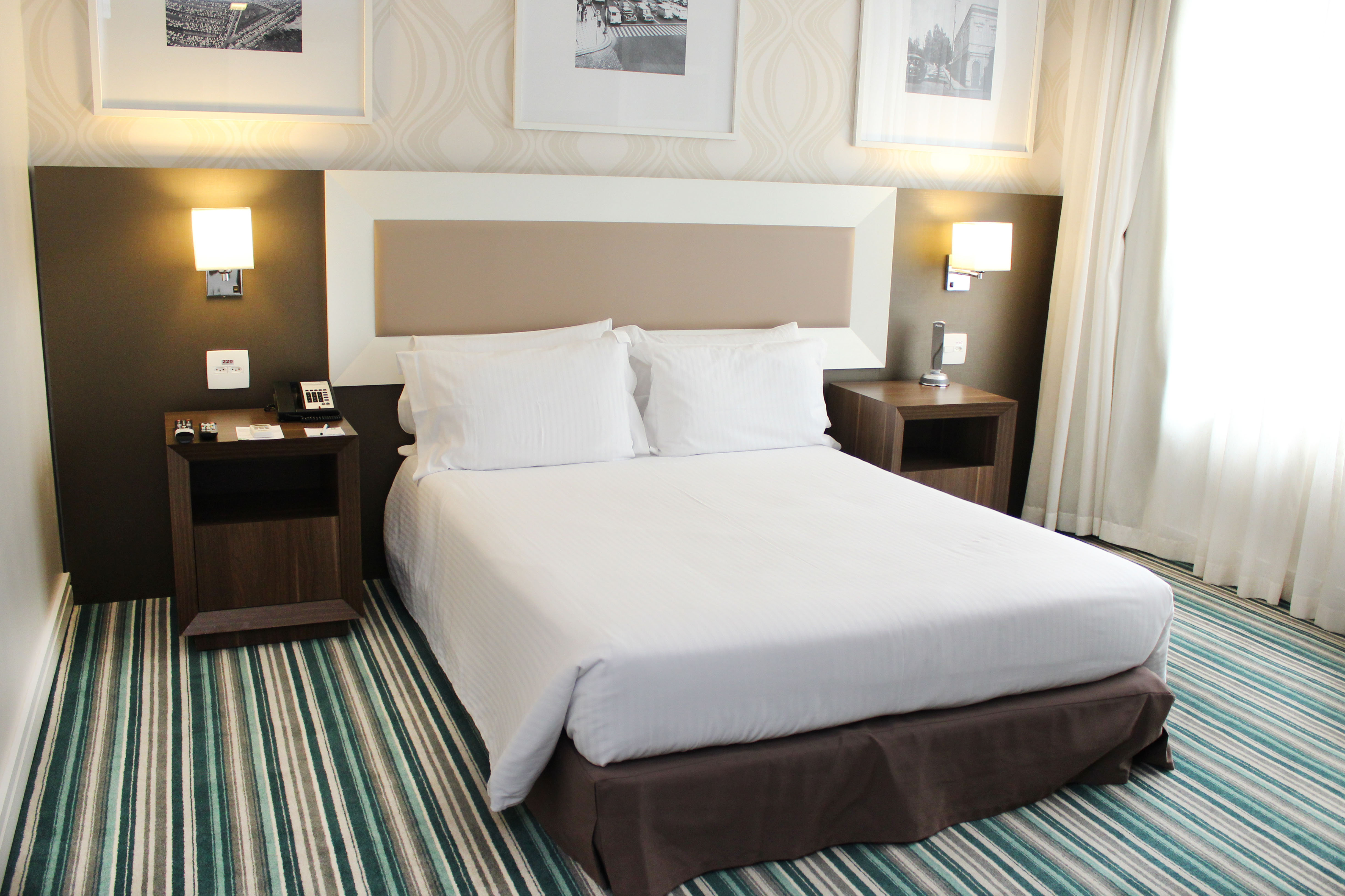 HOLIDAY INN BELO HORIZONTE SAV-guestroom-Accessible room.jpg