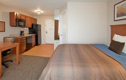  - Candlewood Suites Northeast Kansas City