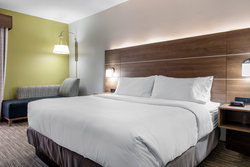  - Holiday Inn Express & Suites Hamilton - I-74, Exit 1