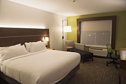  - Holiday Inn Express & Suites Rantoul - I-57, Exit 250