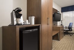  - Holiday Inn Express Lawrence - I-495, Exit 100A