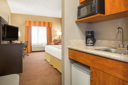  - Holiday Inn Express & Suites Muncie