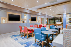  - Holiday Inn Express & Suites Fort Washington