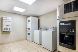  - Holiday Inn Express & Suites West Airport Albany - I-87, Exit 2