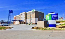  - Holiday Inn Express & Suites Perryville