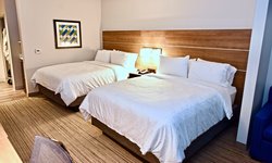  - Holiday Inn Express & Suites Perryville