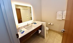  - Holiday Inn Express & Suites Perryville