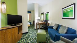  - Holiday Inn Express & Suites Midland - I-20, Exit 136