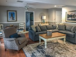  - Holiday Inn Club Vacations Oak N' Spruce Resort South Lee