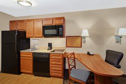  - Candlewood Suites Oak Creek - I-41 & I-94, Exit 319