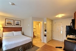  - Candlewood Suites Oak Creek - I-41 & I-94, Exit 319