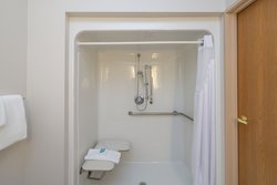  - Holiday Inn Express Howe - I-80 & I-90, Exit 121