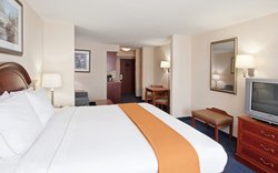  - Holiday Inn Express & Suites Richfield - I-80, Exit 173