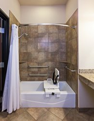  - Holiday Inn Express & Suites Brady