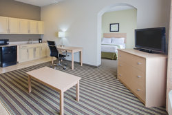  - Holiday Inn Express & Suites Alvarado - I-35, Exit 26A