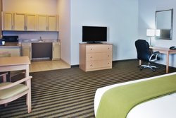  - Holiday Inn Express & Suites Alvarado - I-35, Exit 26A