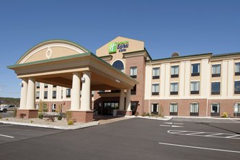 Holiday Inn Express Hotel & Suites Clearfield