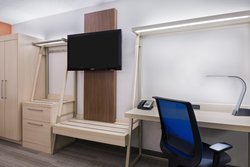  - Holiday Inn Express & Suites Universal Orlando - I-4, Exit 75B