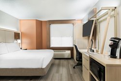  - Holiday Inn Express & Suites Universal Orlando - I-4, Exit 75B