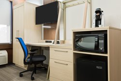  - Holiday Inn Express & Suites Universal Orlando - I-4, Exit 75B