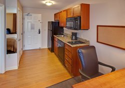  - Candlewood Suites North Williston