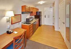  - Candlewood Suites North Williston