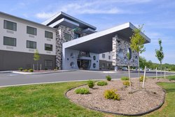  - Holiday Inn Express & Suites Shippensburg