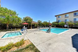  - Holiday Inn Express & Suites Manteca