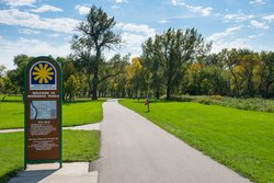  - Holiday Inn Express & Suites Bismarck - I-94, Exit 159