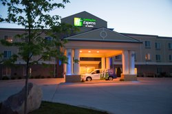  - Holiday Inn Express & Suites Northwood - I-35, Exit 214