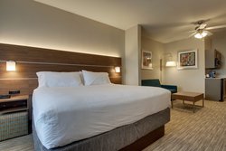  - Holiday Inn Express & Suites Vernon