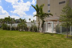  - Candlewood Suites Airport Miami