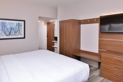  - Holiday Inn Express City Center Indianapolis - I-70, Exit 79A