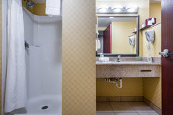  - Holiday Inn Express & Suites Southeast Roanoke Rapids - I-95, Exit 173