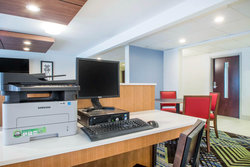  - Holiday Inn Express & Suites West Airport Albany - I-87, Exit 2