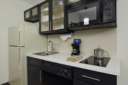  - Candlewood Suites Rogers - I-49, Exit 85