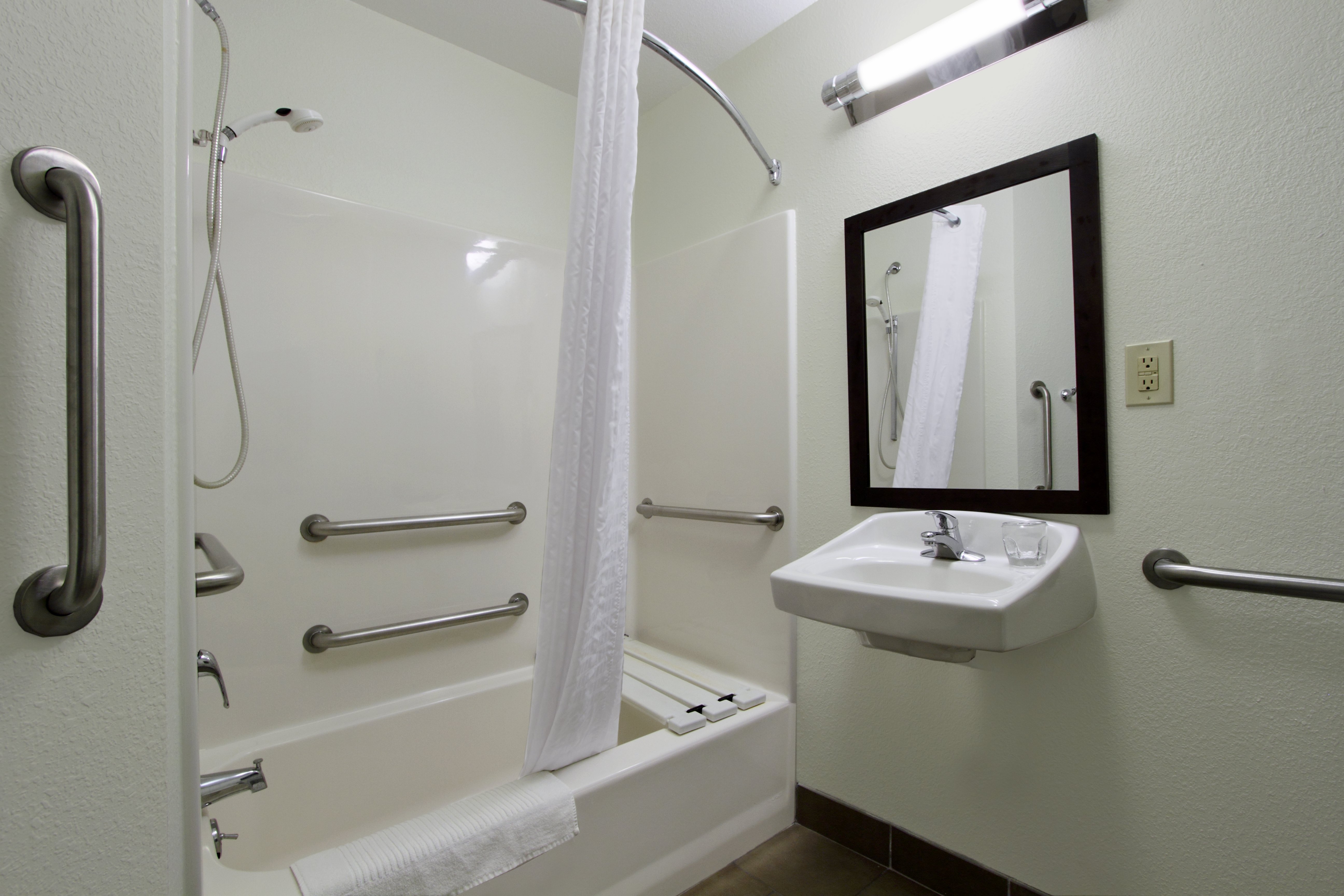 CANDLEWOOD SUITES ROGERS BENT BY IH-guestroom-Accessible Guest Bathroom.jpg