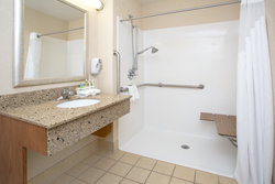  - Holiday Inn Express & Suites Abilene - I-70, Exit 275