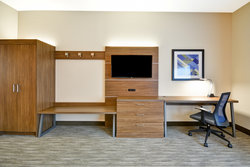  - Holiday Inn Express & Suites East Evansville